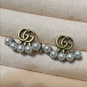 Elegant Gold and Pearl Earrings